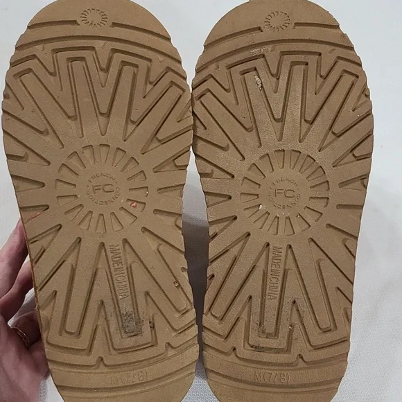 French Connection Womens Chunky Slippers Indoor/Outdoor Faux Fur Sz 7/8 EUC - Picture 9 of 11